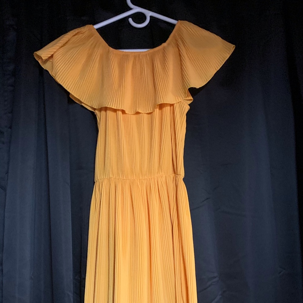 Girls Yellow Zara dress